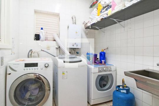 Casa à venda com 4 quartos, 242m² em Partenon, Porto Alegre