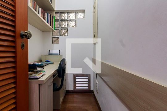 Escritório de casa à venda com 3 quartos, 226m² em Jardim Casablanca, São Paulo