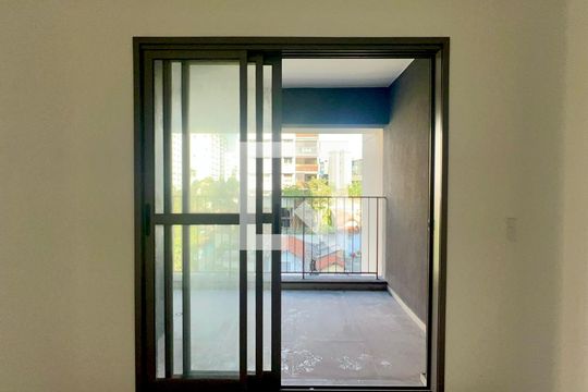 Varanda de kitnet/studio à venda com 1 quarto, 34m² em Cerqueira César, São Paulo