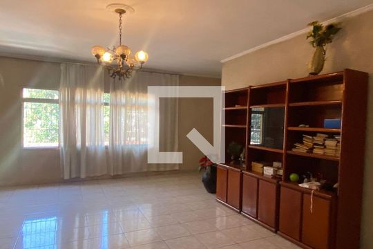 Sala 2 de casa à venda com 4 quartos, 400m² em Pestana, Osasco