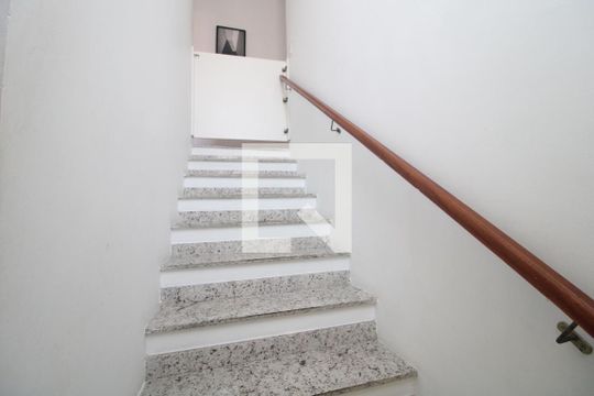 Escada de casa à venda com 3 quartos, 126m² em Campo Grande, São Paulo