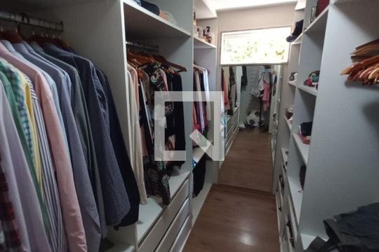 Casa à venda com 5 quartos, 228m² em Maria Paula, Niterói