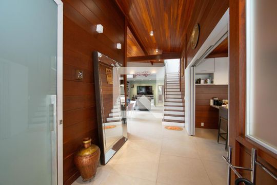 SALA de casa à venda com 3 quartos, 300m² em Belvedere, Belo Horizonte