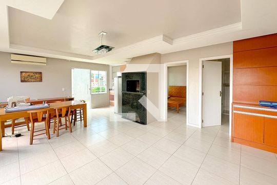 Sala de TV de apartamento para alugar com 1 quarto, 140m² em Ingleses do Rio Vermelho, Florianópolis