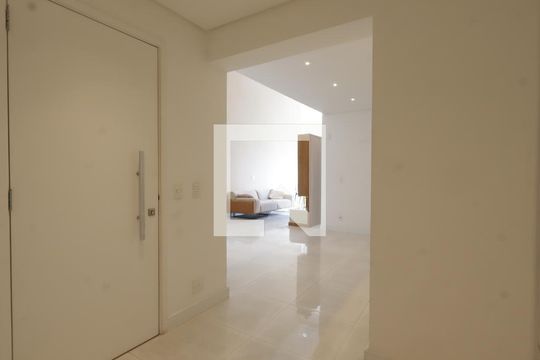 Hall de apartamento para alugar com 3 quartos, 156m² em Jardim Fonte do Morumbi, São Paulo