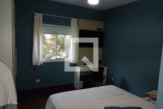 Quarto de casa de condomínio para alugar com 3 quartos, 247m² em Jardim Angela (Zona Sul), São Paulo