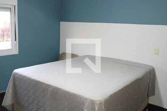Quarto de casa de condomínio para alugar com 3 quartos, 247m² em Jardim Angela (Zona Sul), São Paulo