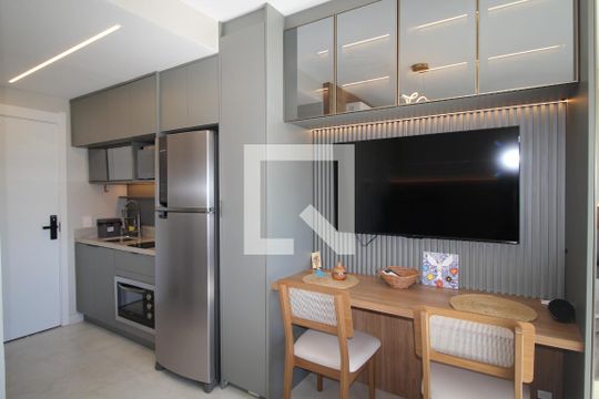Kitnet de kitnet/studio para alugar com 0 quarto, 30m² em Passo da Areia, Porto Alegre