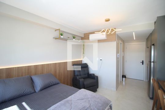 Kitnet de kitnet/studio para alugar com 0 quarto, 30m² em Passo da Areia, Porto Alegre