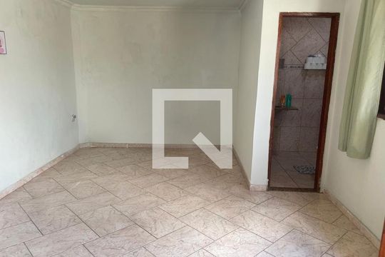 Casa para alugar com 2 quartos, 150m² em Centro, Mesquita