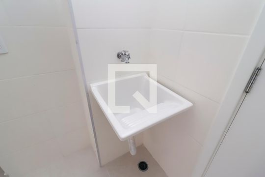 Sala/Cozinha de apartamento à venda com 2 quartos, 33m² em Fazenda Aricanduva, São Paulo