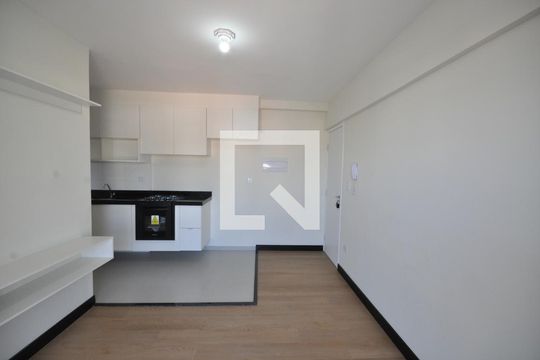 Sala de apartamento para alugar com 2 quartos, 42m² em Vila Santa Terezinha (zona Norte), São Paulo