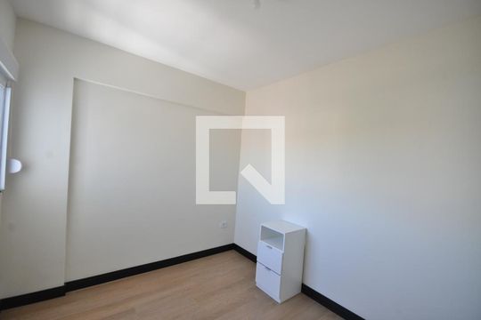 Quarto 1 de apartamento para alugar com 2 quartos, 42m² em Vila Santa Terezinha (zona Norte), São Paulo