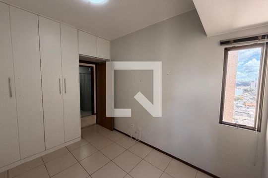 QUARTO 01 de apartamento à venda com 3 quartos, 69m² em Csb 10, Brasília