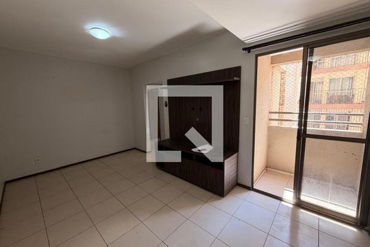 Apartamento à venda com 3 quartos, 69m² em Csb 10, Brasília