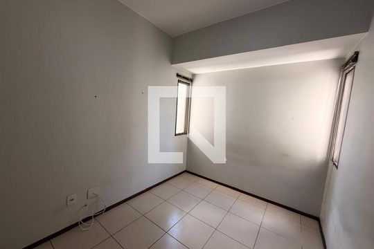QUARTO 01 de apartamento à venda com 3 quartos, 69m² em Csb 10, Brasília