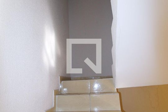 Sala - Escada 2º piso de casa à venda com 2 quartos, 75m² em Colégio, Rio de Janeiro