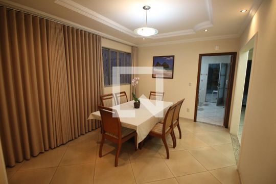 Copa de casa à venda com 4 quartos, 335m² em Jardim Vera Cruz, Contagem