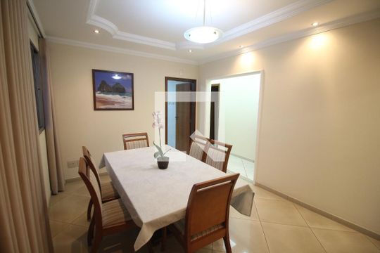Copa de casa à venda com 4 quartos, 335m² em Jardim Vera Cruz, Contagem