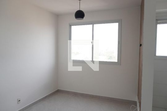 Apartamento para alugar com 2 quartos, 40m² em Itaquera, São Paulo
