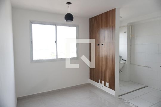 Apartamento para alugar com 2 quartos, 40m² em Itaquera, São Paulo