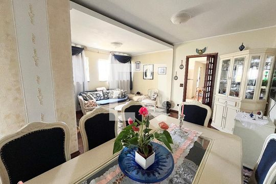 Sala de casa à venda com 3 quartos, 239m² em Parque Peruche, São Paulo