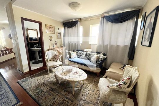 Sala de casa à venda com 3 quartos, 239m² em Parque Peruche, São Paulo