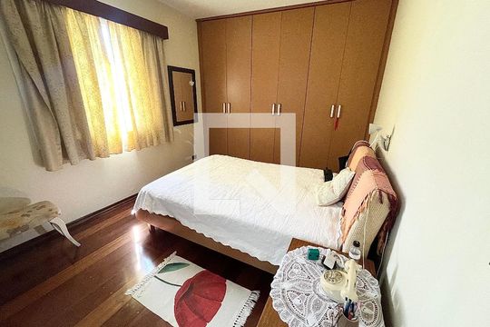 Quarto de casa à venda com 3 quartos, 239m² em Parque Peruche, São Paulo