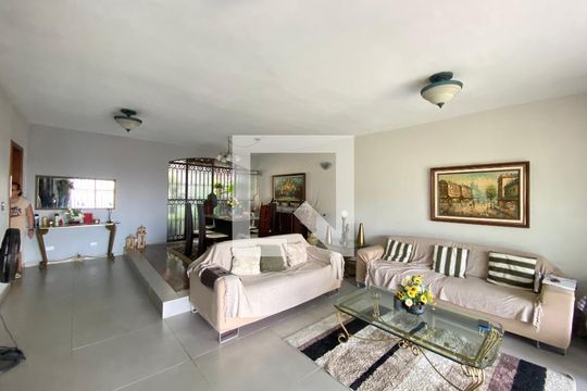 Casa à venda com 5 quartos, 1240m² em Água Santa, Rio de Janeiro