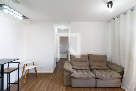 Sala  de apartamento para alugar com 2 quartos, 50m² em Vila Fachini, São Paulo