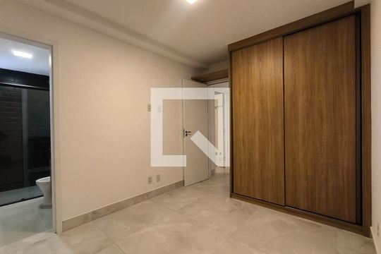 Suíte de apartamento à venda com 4 quartos, 155m² em Ana Lúcia, Belo Horizonte