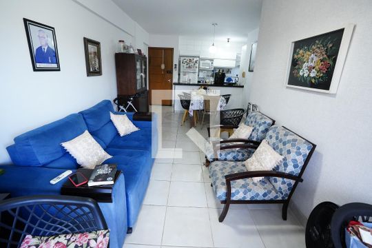 Apartamento à venda com 2 quartos, 70m² em Chácaras Alto da Glória, Goiânia