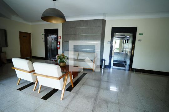 Apartamento à venda com 2 quartos, 70m² em Chácaras Alto da Glória, Goiânia