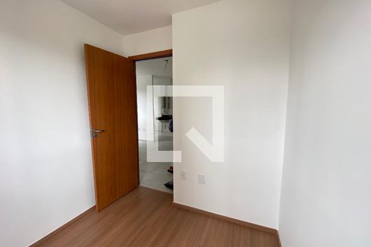 Apartamento para alugar com 2 quartos, 40m² em Del Castilho, Rio de Janeiro