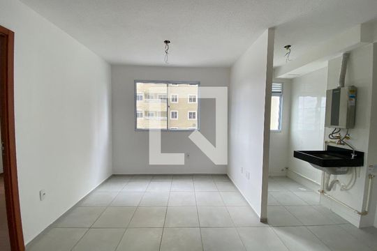 Apartamento para alugar com 2 quartos, 40m² em Del Castilho, Rio de Janeiro