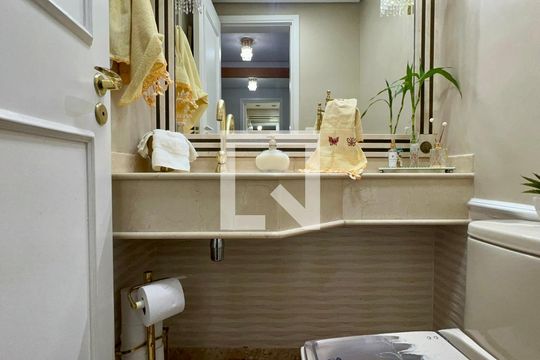 Lavabo de casa de condomínio à venda com 3 quartos, 450m² em Alto de Pinheiros, São Paulo