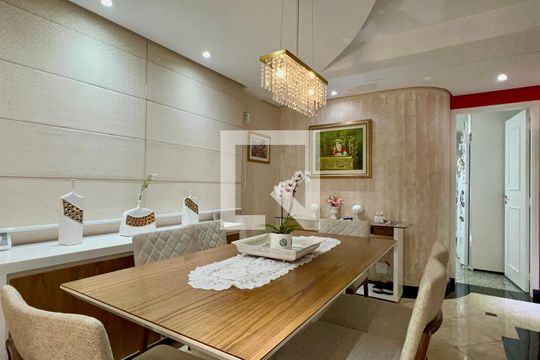 Sala de Jantar de casa de condomínio à venda com 3 quartos, 450m² em Alto de Pinheiros, São Paulo