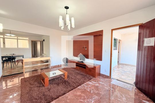Sala de casa à venda com 4 quartos, 300m² em Bela Vista, Jundiaí