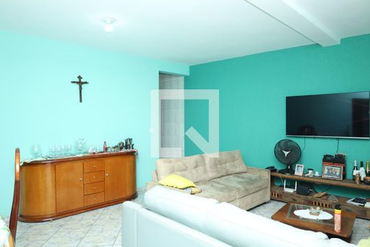Sala de casa para alugar com 3 quartos, 250m² em Itaquera, São Paulo
