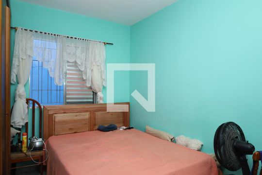Quarto 1 de casa para alugar com 3 quartos, 250m² em Itaquera, São Paulo