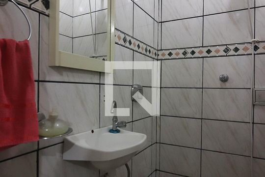 Quarto 1 - Suíte de casa à venda com 3 quartos, 160m² em Vila Mazzei, Santo André