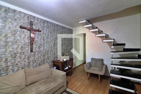Sala  de casa à venda com 3 quartos, 160m² em Vila Mazzei, Santo André
