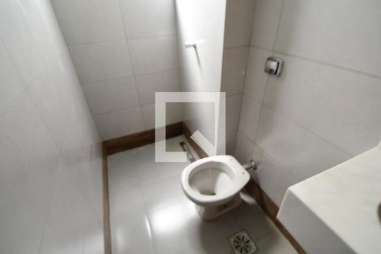 Banheiro de apartamento para alugar com 1 quarto, 62m² em Vila Jequitibas, Campinas