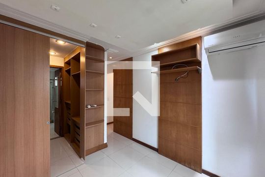 Suíte  de apartamento à venda com 3 quartos, 82m² em Recreio dos Bandeirantes, Rio de Janeiro