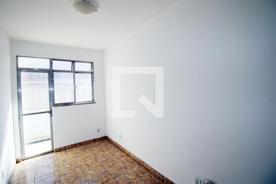 Sala de apartamento à venda com 2 quartos, 64m² em Cordovil, Rio de Janeiro