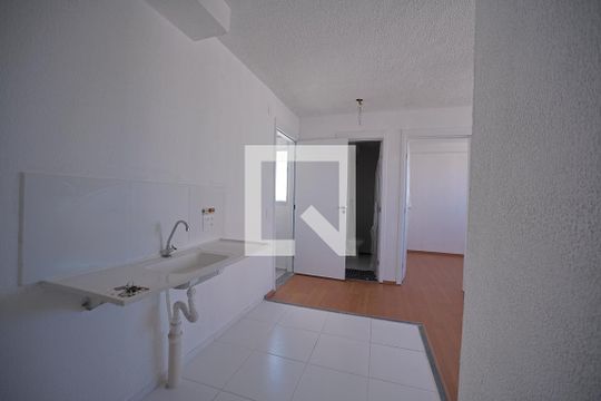 Cozinha e Área de Serviço de apartamento para alugar com 2 quartos, 34m² em Vila Silvia, São Paulo