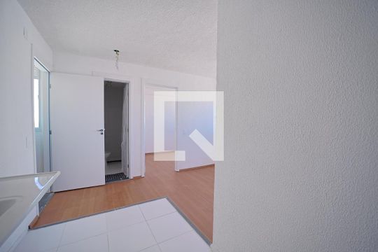 Cozinha e Área de Serviço de apartamento para alugar com 2 quartos, 34m² em Vila Silvia, São Paulo