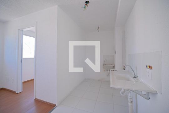 Cozinha e Área de Serviço de apartamento para alugar com 2 quartos, 34m² em Vila Silvia, São Paulo