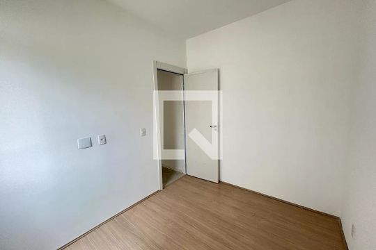 Quarto de apartamento para alugar com 2 quartos, 39m² em Bonsucesso, Rio de Janeiro