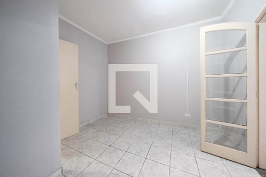 Quarto de casa à venda com 6 quartos, 300m² em Cidade Líder, São Paulo